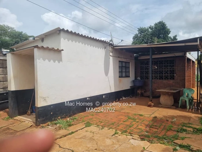 Well Located Hillside House for Sale (Sole Mandate)