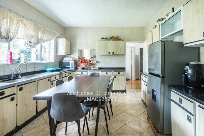 Spacious 7-Bed Chisipite Home with Borehole-550k