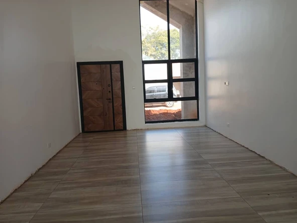 3 Bedroom Flat & Apartment