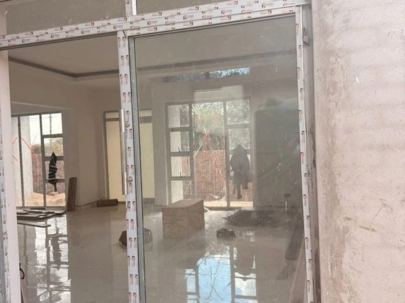 3 Bedroom Flat & Apartment