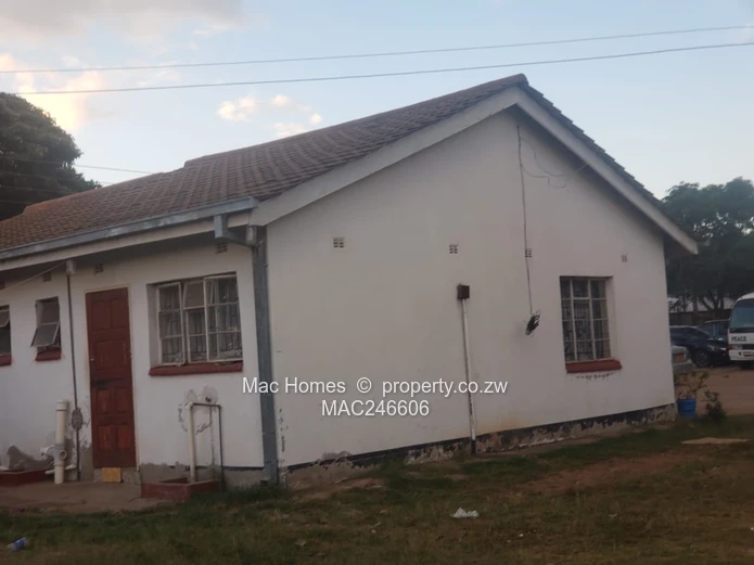 Commercial Property for Sale in Greendale Behind Bhola Msasa