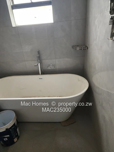 11 on Teigh Rd, Borrowdale west cluster 