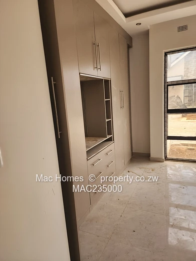 11 on Teigh Rd, Borrowdale west cluster 