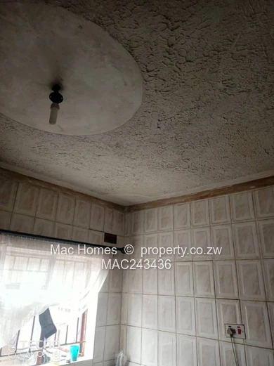 Chitungwiza house for sale (Sole Mandate)