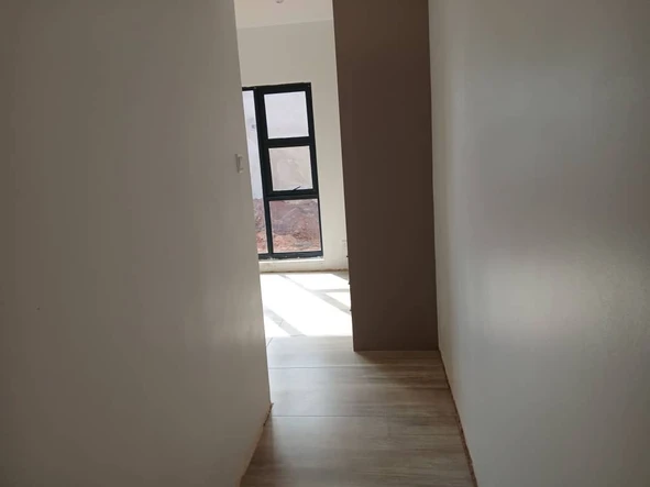 3 Bedroom Flat & Apartment