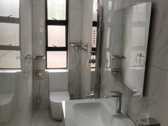 3 Bedroom Flat & Apartment