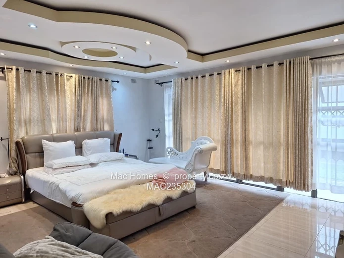 Fully furnished 5 Bedroomed house in Waterfalls