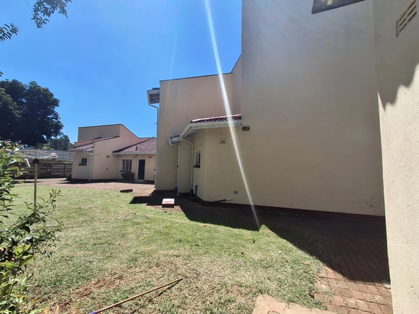 6 Bedroom House
