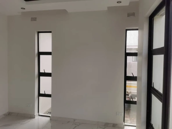 3 Bedroom Flat & Apartment