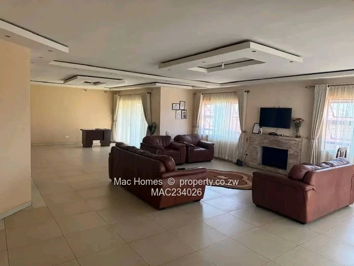 Morden 5 bedroomed house for sale in Westgate adylinn