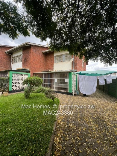 Avonlea 3-Bed Duplex Apartment - Borehole & Garden