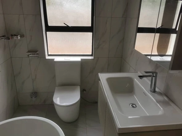 3 Bedroom Flat & Apartment