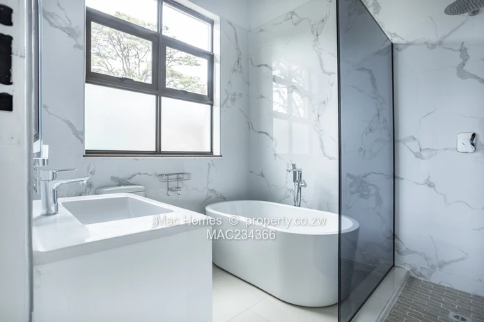 Brooke's Finest- Newly Built House