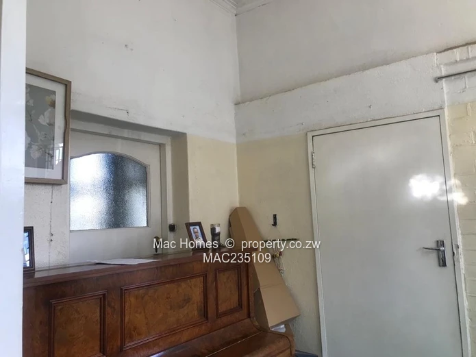 Townhouse/Commercial Property For Sale