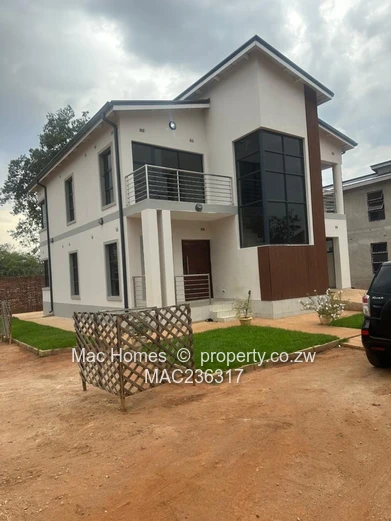 Double storey Villa for sale in Mabelreign 