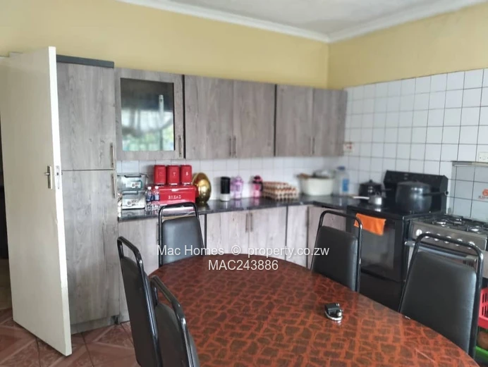 Zimre park house for sale