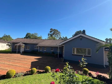 Neat 5 bedroomed house