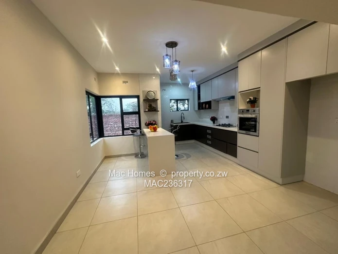 Double storey Villa for sale in Mabelreign 