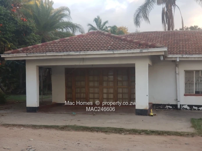 Commercial Property for Sale in Greendale Behind Bhola Msasa