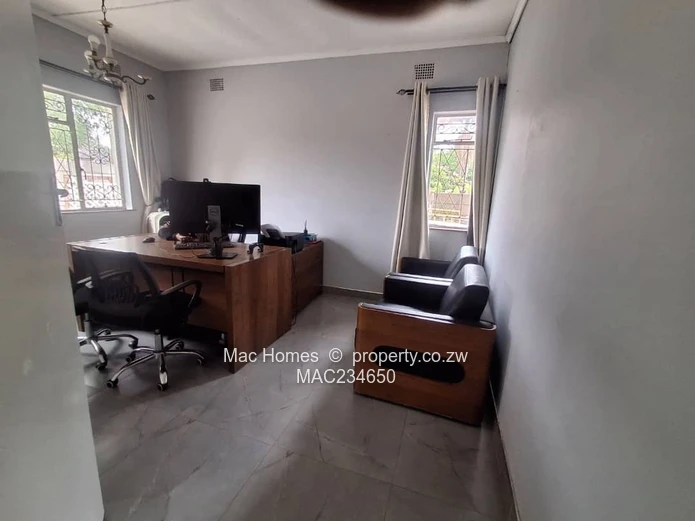 Avondale West House- Neat and Solid