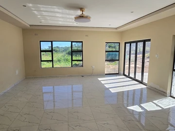 4 Bedroom Flat & Apartment