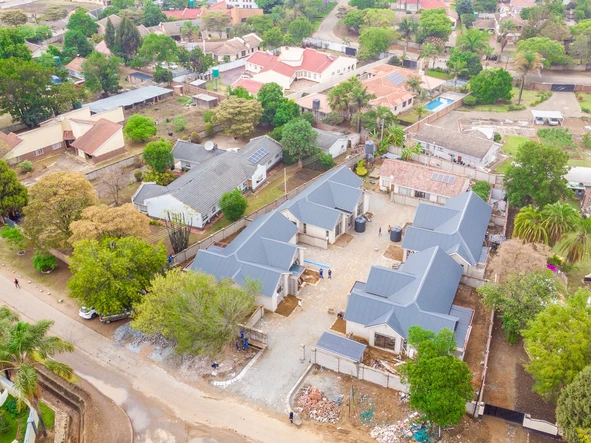 3 Bedroom Flat & Apartment