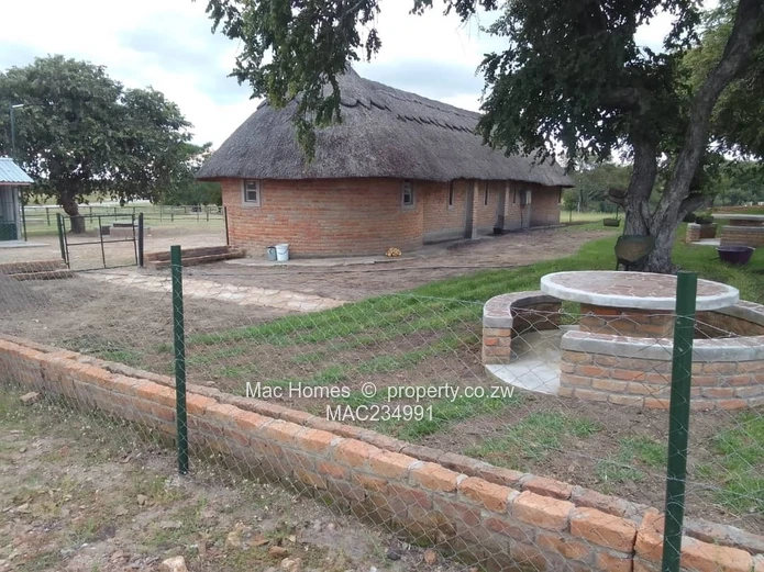 20ha Melfort Farm — Dam, Grazing, Cattle Kraal & Homes