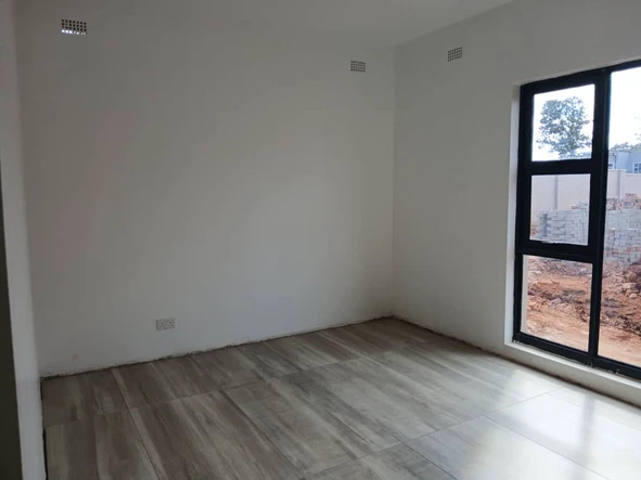 3 Bedroom Flat & Apartment