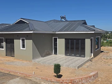 4 Bedroom Flat & Apartment