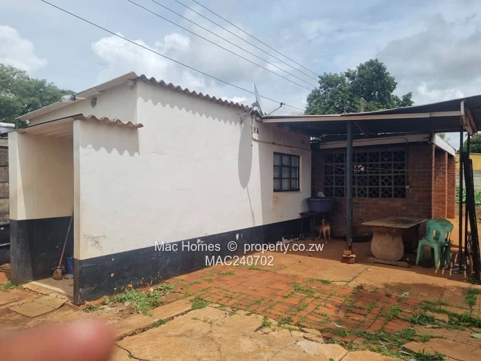 Well Located Hillside House for Sale (Sole Mandate)