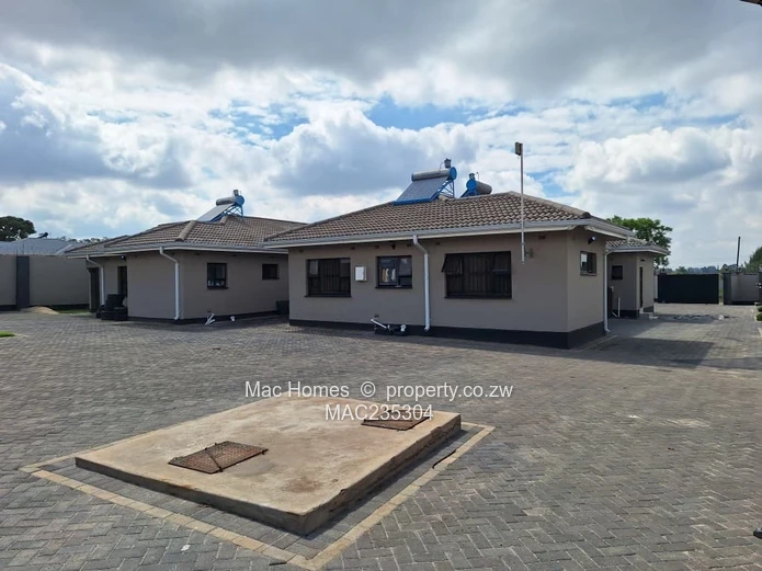 Fully furnished 5 Bedroomed house in Waterfalls