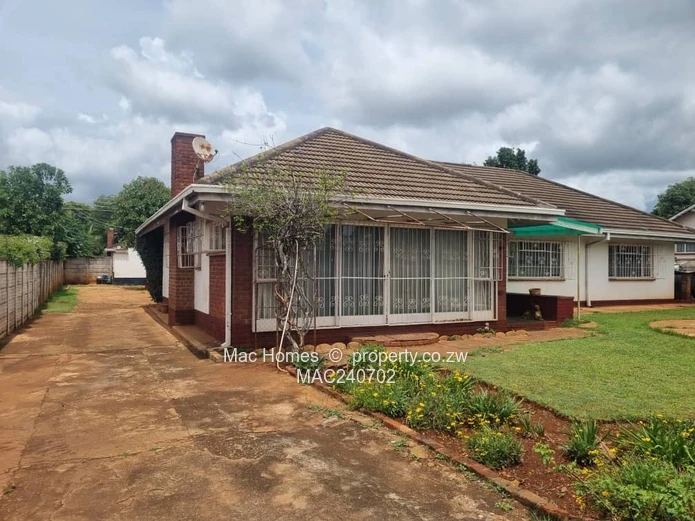 Well Located Hillside House for Sale (Sole Mandate)