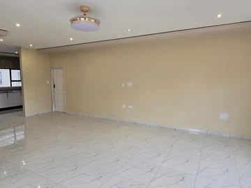 4 Bedroom Flat & Apartment