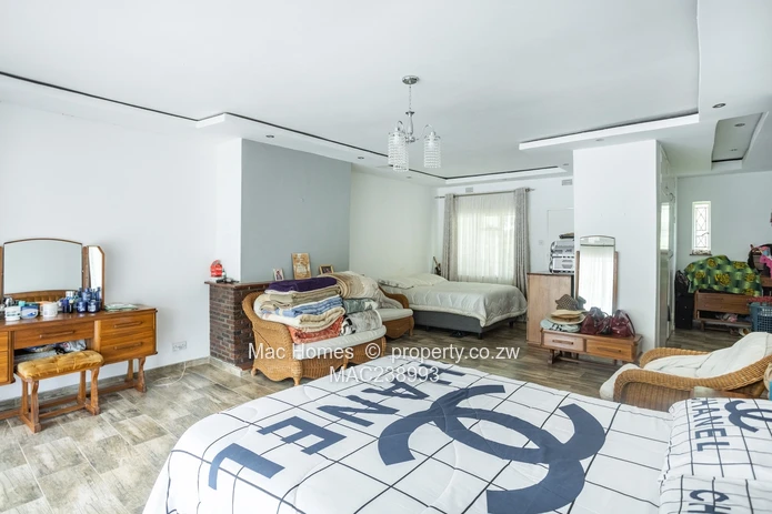 Spacious 7-Bed Chisipite Home with Borehole-550k