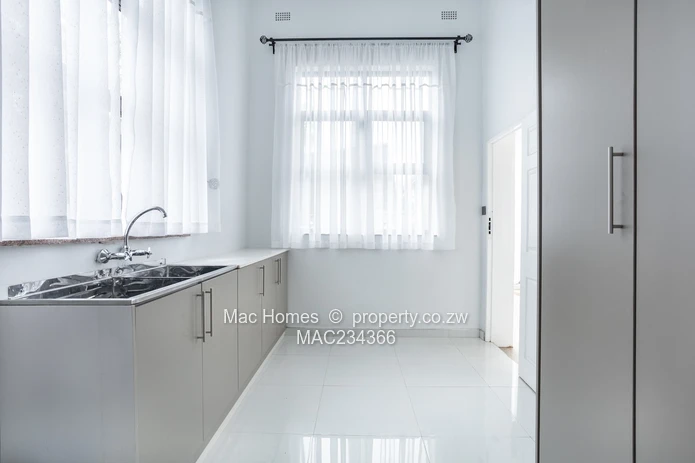 Brooke's Finest- Newly Built House