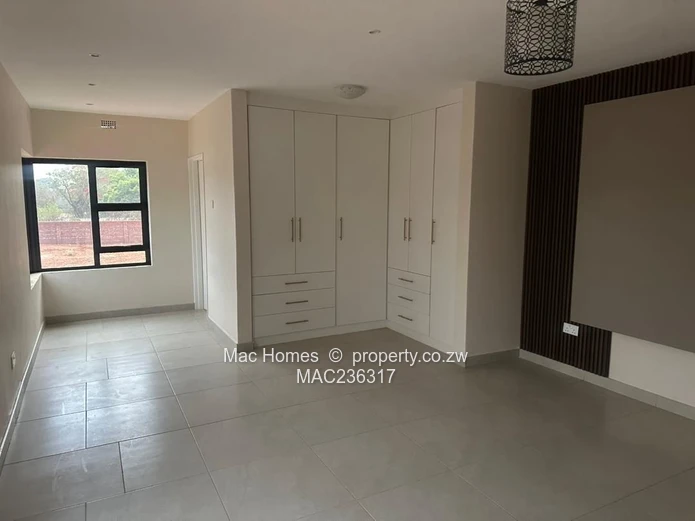 Double storey Villa for sale in Mabelreign 